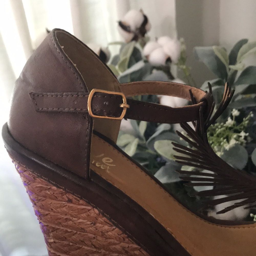 Brown Wedge Sandals Nwt By Olive Street — image 6 of 8
